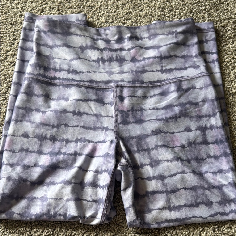 Athleta Gray Athletic crop leggings with Tie-Dye Pattern